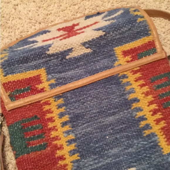 Aztec Rug Wool Purse with leather detailing - Picture 8 of 9